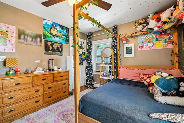 1061 Narragansett Blvd, Cranston, RI 02905