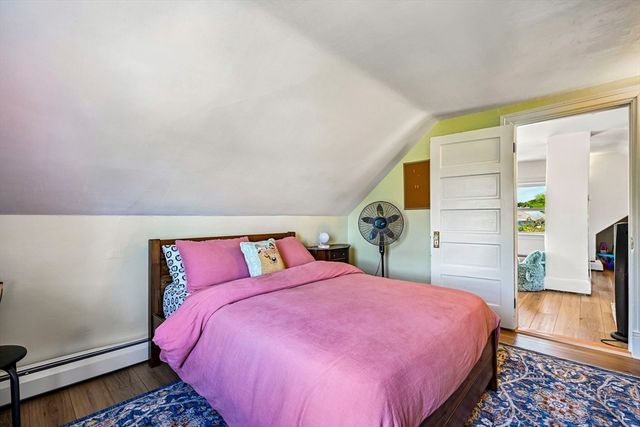 1061 Narragansett Blvd, Cranston, RI 02905