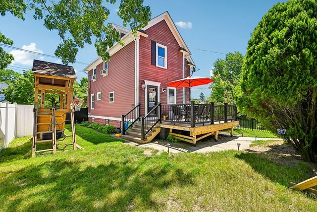 1061 Narragansett Blvd, Cranston, RI 02905
