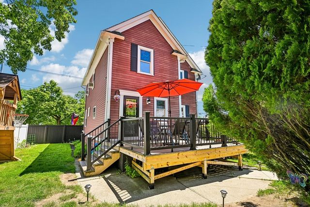 1061 Narragansett Blvd, Cranston, RI 02905