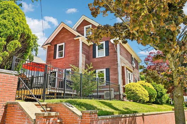 1061 Narragansett Blvd, Cranston, RI 02905