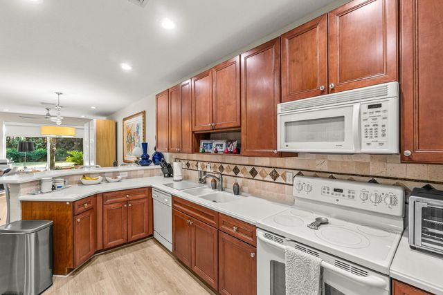 16088 Poppyseed Circle 303, Delray Beach, FL 33484