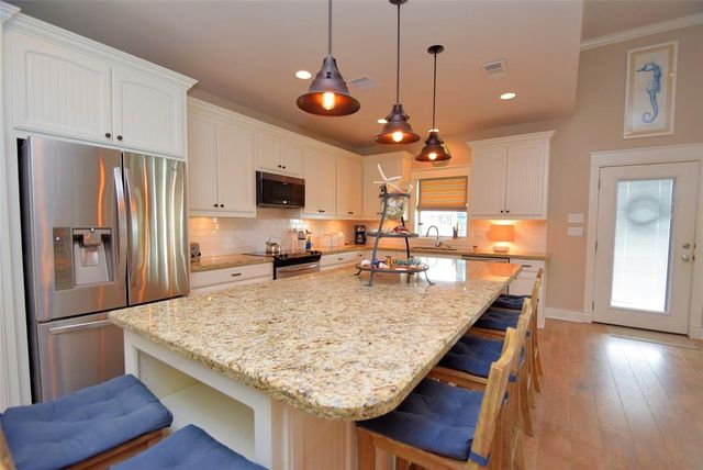 956 S Redfish Street, Crystal Beach, TX 77650