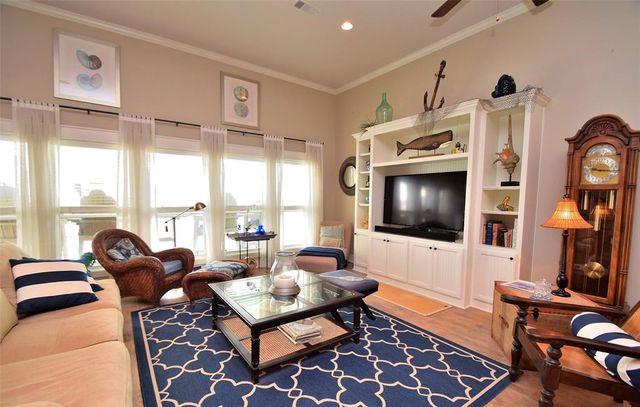 956 S Redfish Street, Crystal Beach, TX 77650