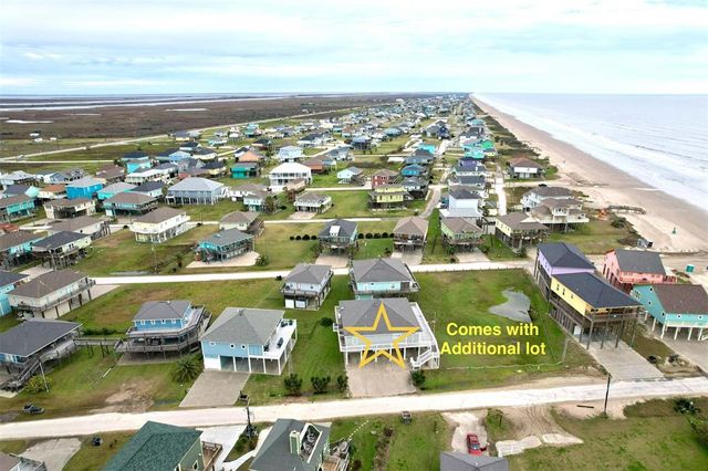 956 S Redfish Street, Crystal Beach, TX 77650