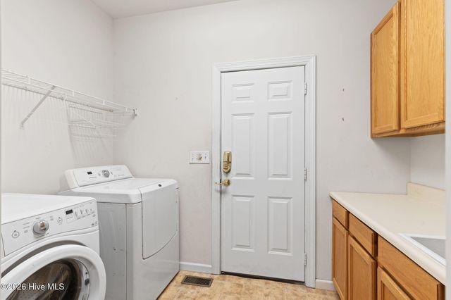 597 Riverwood Drive SE, Bolivia, NC 28422