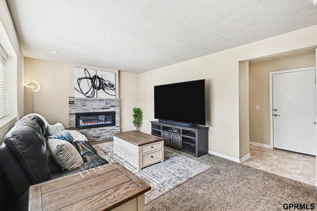 15006 S 19th Street, Bellevue, NE 68123