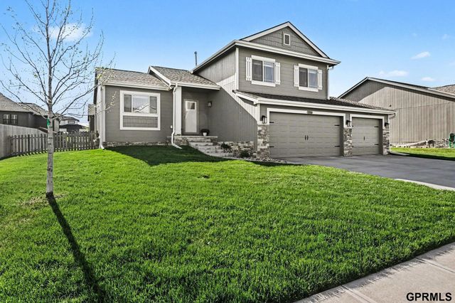 15006 S 19th Street, Bellevue, NE 68123