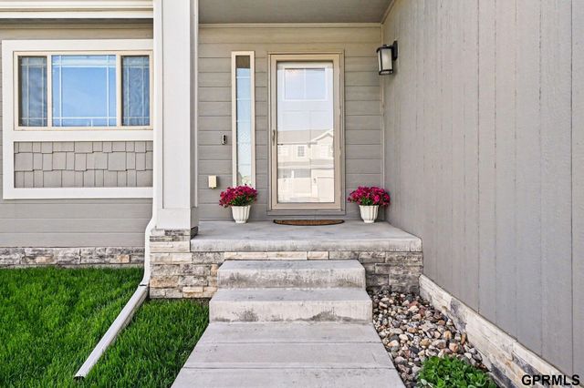 15006 S 19th Street, Bellevue, NE 68123