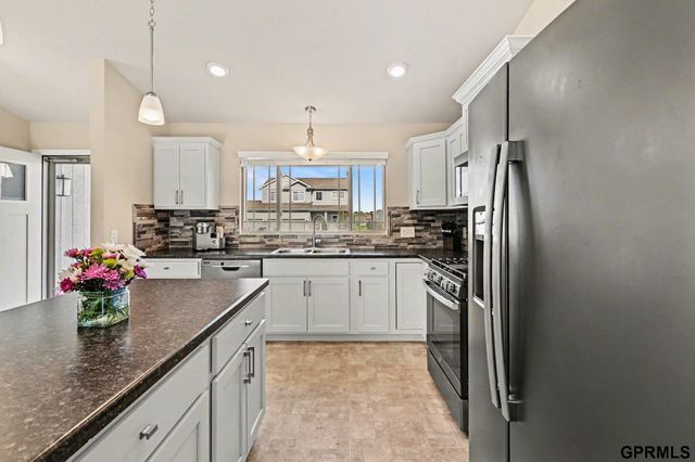 15006 S 19th Street, Bellevue, NE 68123