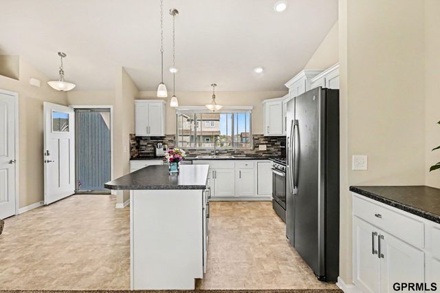 15006 S 19th Street, Bellevue, NE 68123