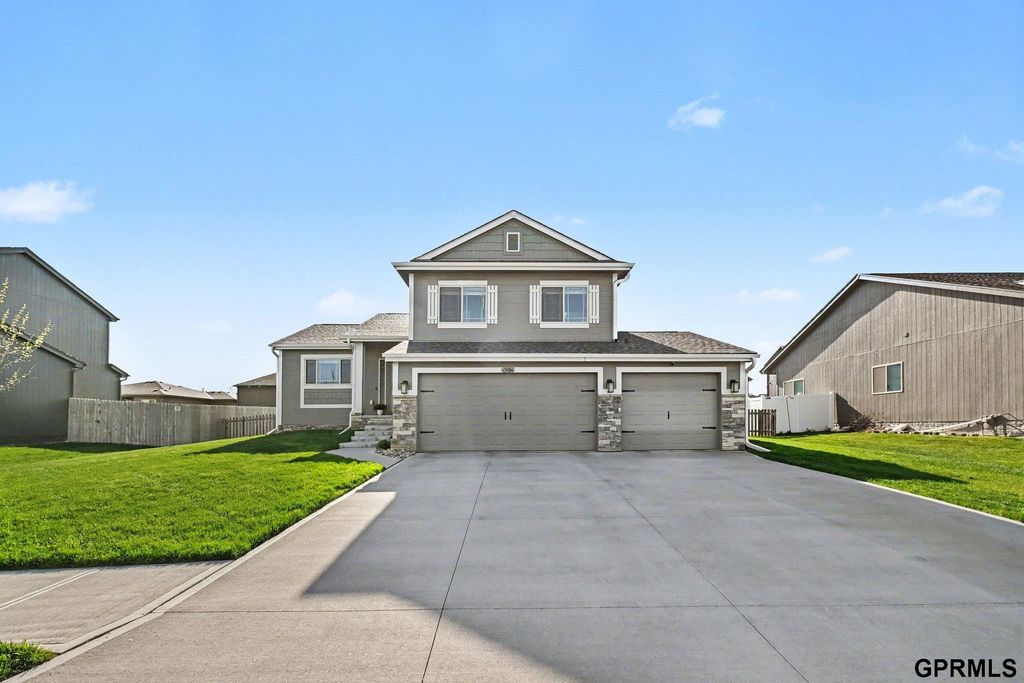 15006 S 19th Street, Bellevue, NE 68123