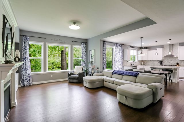 5723 Peaking Fox Drive, Indianapolis, IN 46237