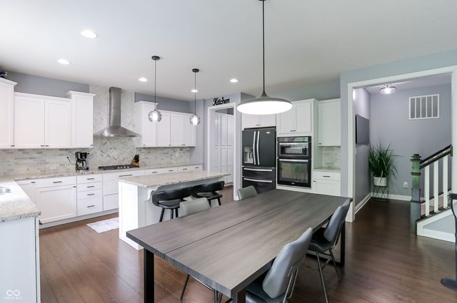 5723 Peaking Fox Drive, Indianapolis, IN 46237