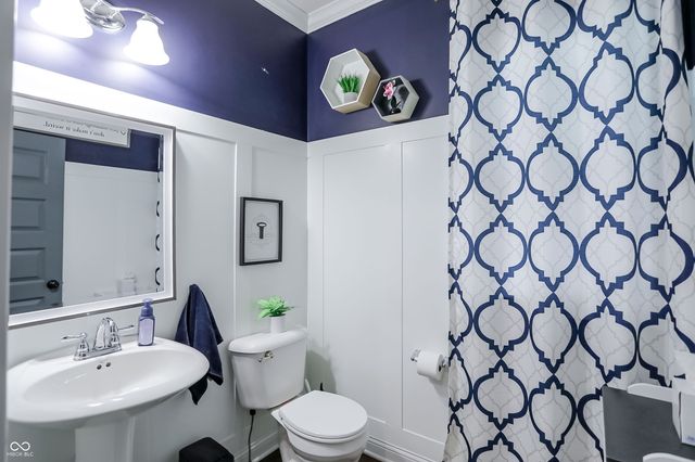 5723 Peaking Fox Drive, Indianapolis, IN 46237