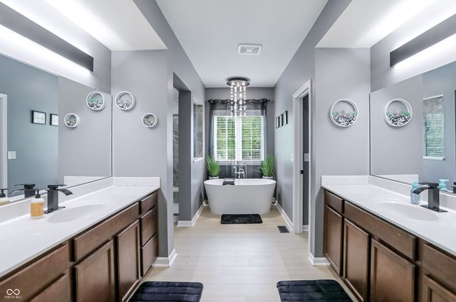 5723 Peaking Fox Drive, Indianapolis, IN 46237