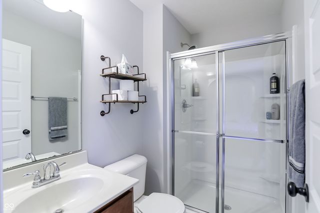 5723 Peaking Fox Drive, Indianapolis, IN 46237