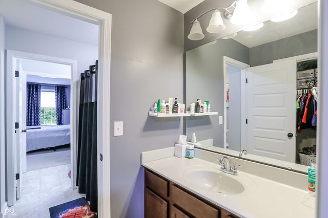 5723 Peaking Fox Drive, Indianapolis, IN 46237