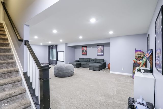5723 Peaking Fox Drive, Indianapolis, IN 46237