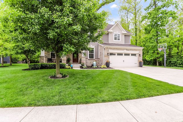 5723 Peaking Fox Drive, Indianapolis, IN 46237