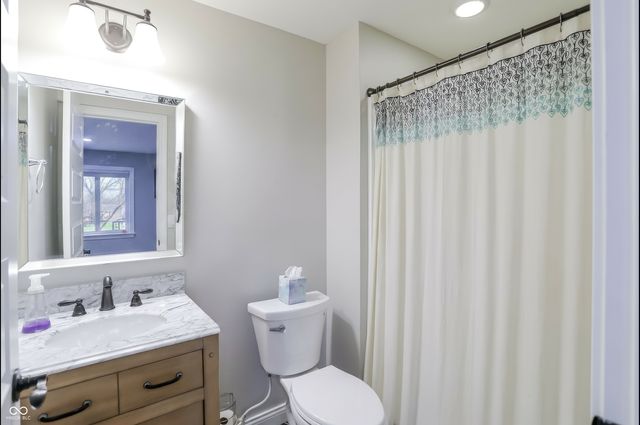 5723 Peaking Fox Drive, Indianapolis, IN 46237