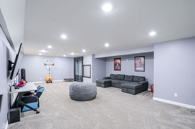 5723 Peaking Fox Drive, Indianapolis, IN 46237