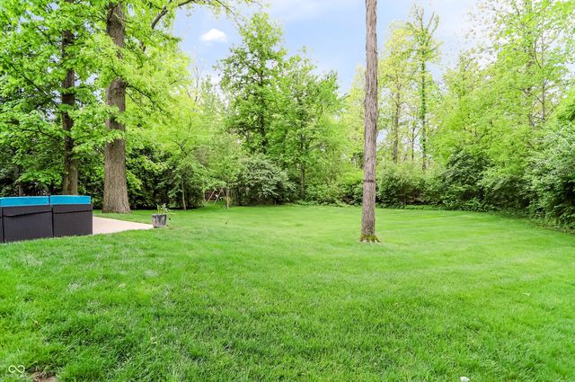 5723 Peaking Fox Drive, Indianapolis, IN 46237