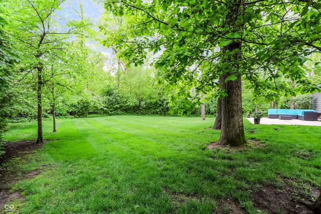 5723 Peaking Fox Drive, Indianapolis, IN 46237