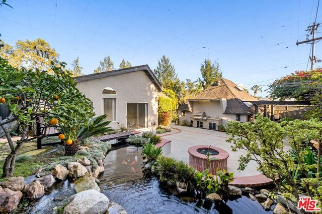 1050 Centinela Avenue, Santa Monica, CA 90403