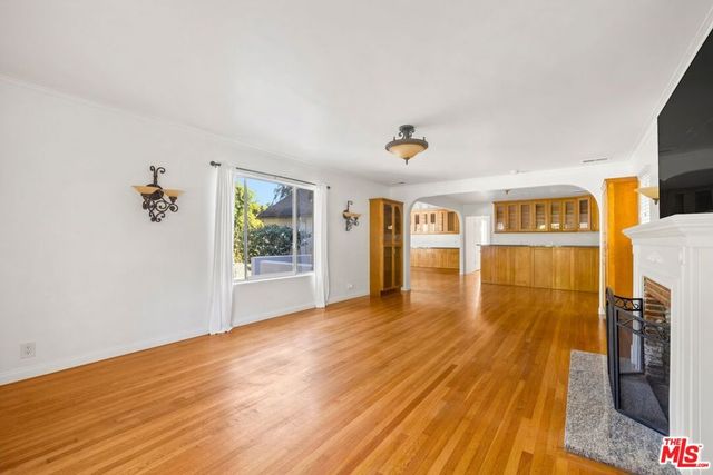1050 Centinela Avenue, Santa Monica, CA 90403