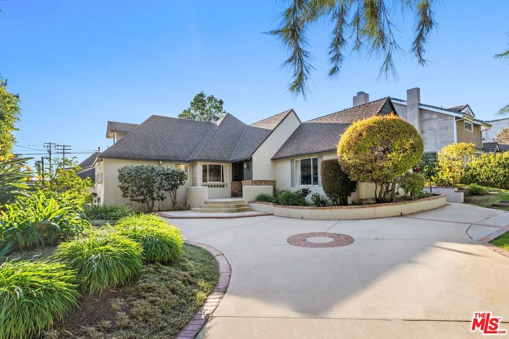 1050 Centinela Avenue, Santa Monica, CA 90403