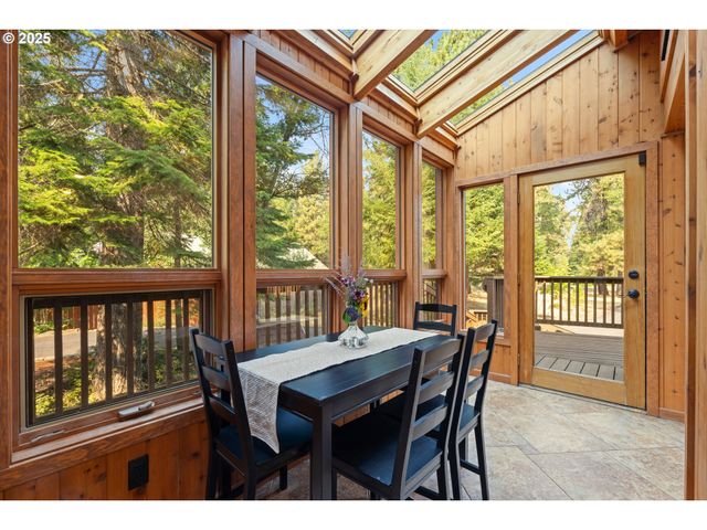 18 GREENWOOD Rd, Trout Lake, WA 98650