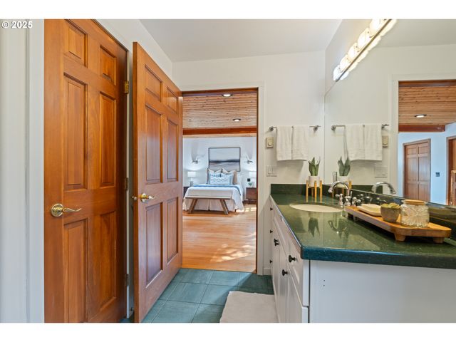 18 GREENWOOD Rd, Trout Lake, WA 98650