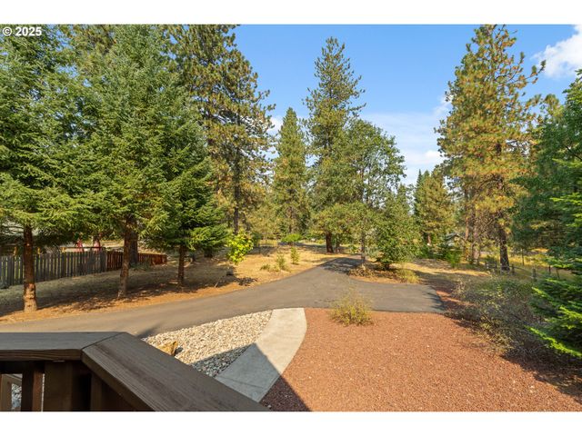 18 GREENWOOD Rd, Trout Lake, WA 98650