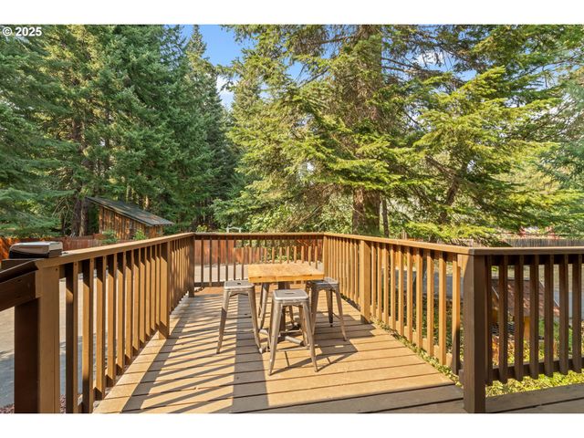 18 GREENWOOD Rd, Trout Lake, WA 98650