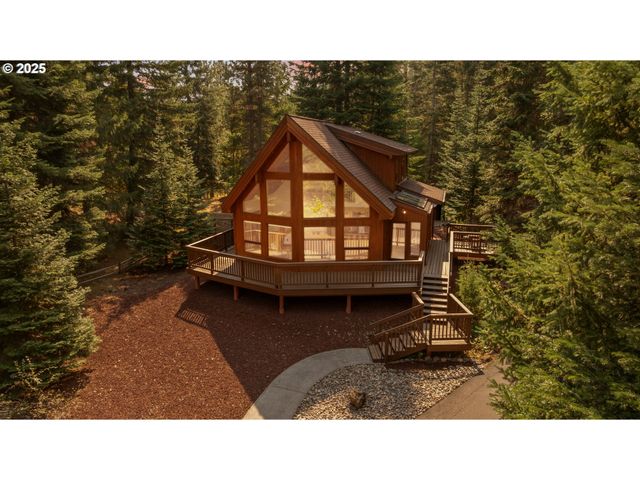 18 GREENWOOD Rd, Trout Lake, WA 98650