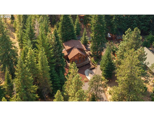 18 GREENWOOD Rd, Trout Lake, WA 98650