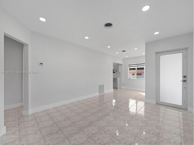 104 E 58th St 1, Hialeah, FL 33013