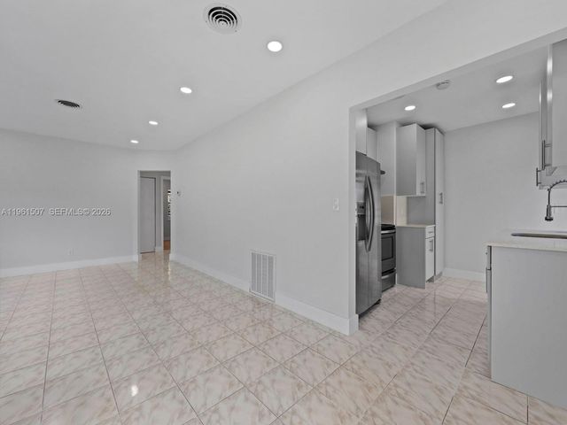 104 E 58th St 1, Hialeah, FL 33013