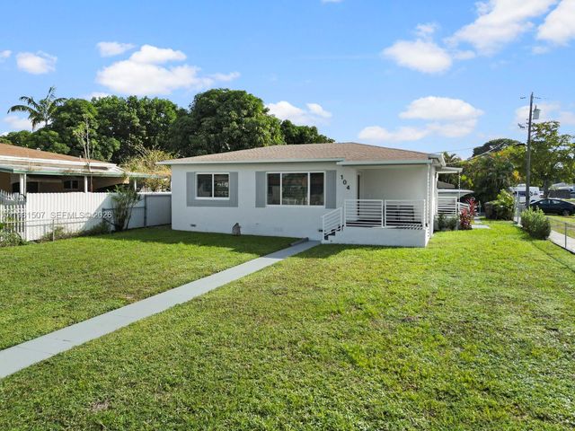 104 E 58th St 1, Hialeah, FL 33013