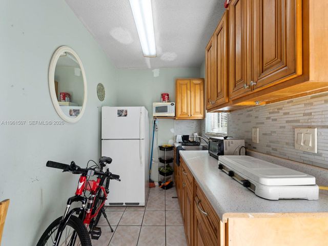 104 E 58th St 1, Hialeah, FL 33013