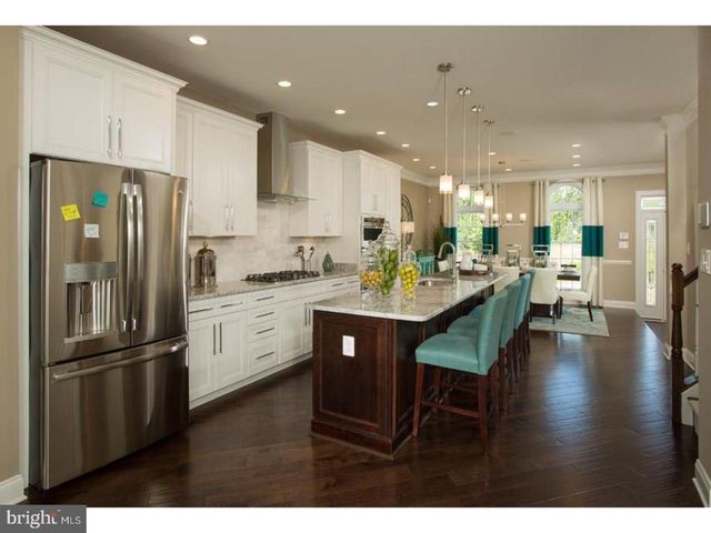 17 NOTTINGHAM LN, Hatboro, PA 19040