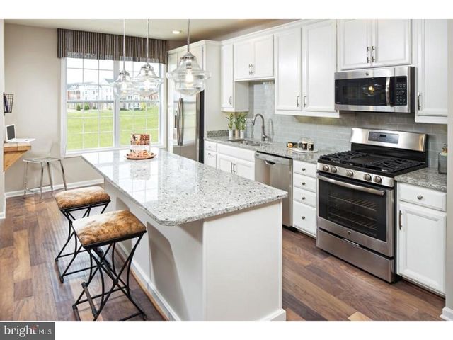 17 NOTTINGHAM LN, Hatboro, PA 19040