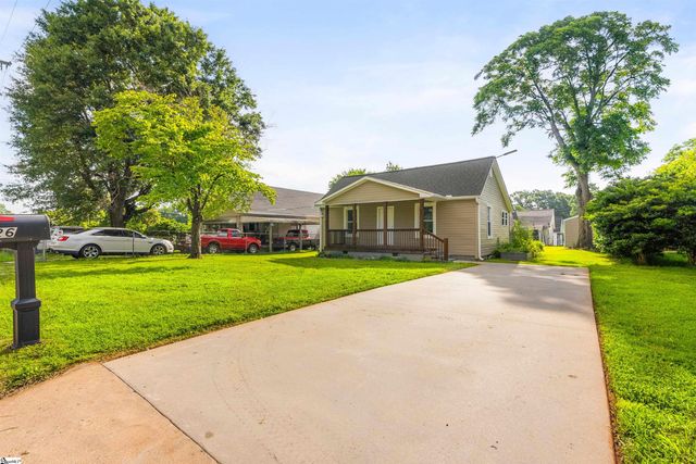 26 8th Street, Greer, SC 29651