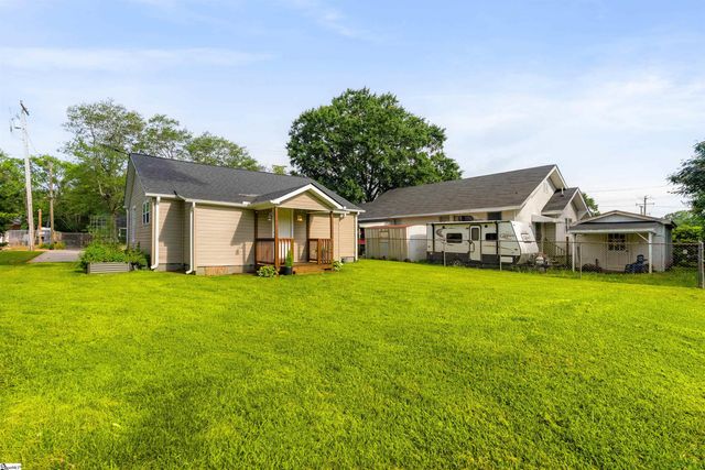 26 8th Street, Greer, SC 29651
