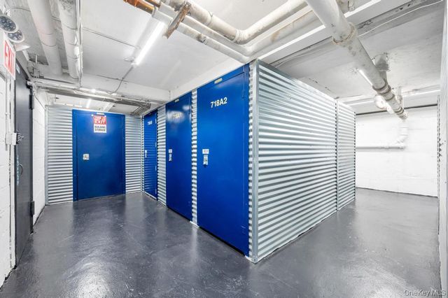 111 S Centre Avenue 2VV, Rockville Centre, NY 11570