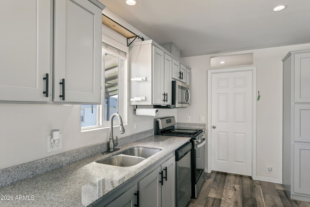 Image 13 of property listing at 5885 N ROBIN LYNN Lane, Rimrock, AZ 86335