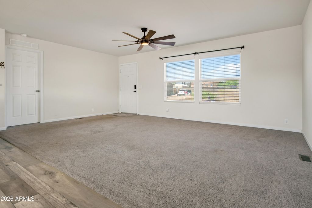 Image 9 of property listing at 5885 N ROBIN LYNN Lane, Rimrock, AZ 86335