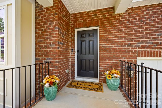 13403 Highflyer Woods Lane, Charlotte, NC 28278