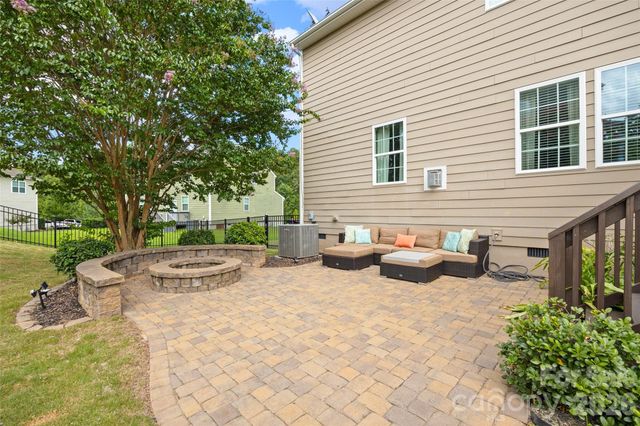 13403 Highflyer Woods Lane, Charlotte, NC 28278